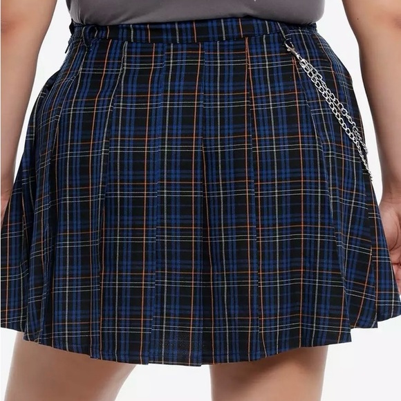Plus size plaid skirt holiday skirt - Picture 2 of 3